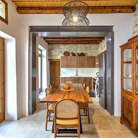 Ξενοδοχείο με διαμερίσματα Kallistheni - Stylish In Πάνω Λεύκαρα