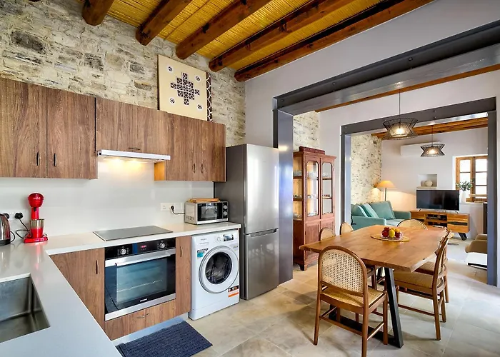 Aparthotel Kallistheni - Stylish In 3*